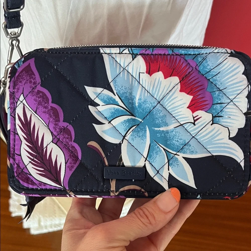 Elegant Floral Vera Bradley 3 way Bag - Picture 4 of 16
